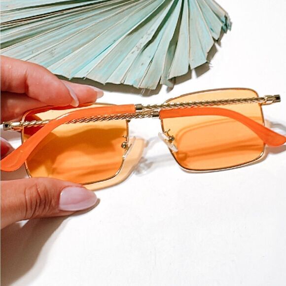 REVOLVE Gold Sunglasses - Picture 4 of 5